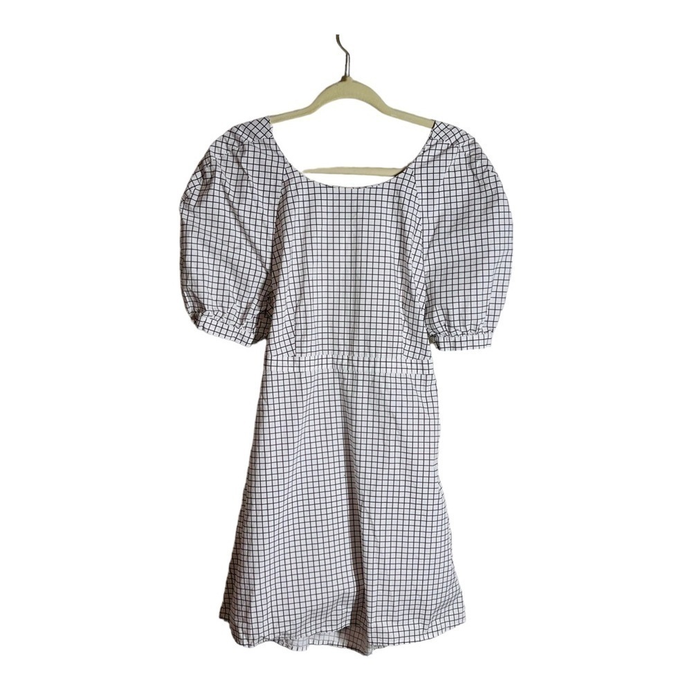Baum und Pferdgarten
Adalane Puff-Sleeve Dress - Picture 4 of 9